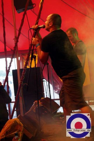 Anyway (CZ) Mighty Sounds Festival, Tabor CZ - Band Zone Stage 19. Juli 2009 (12).JPG